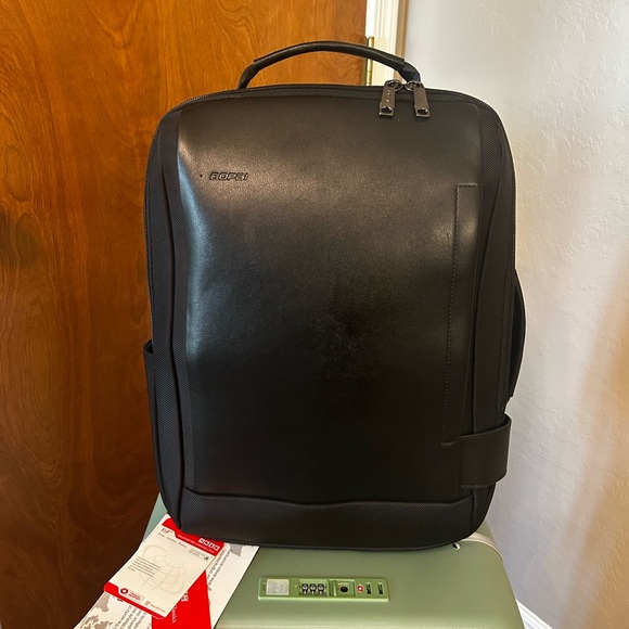 Black Antitheft Backpack new w/o tags - Picture 3 of 13